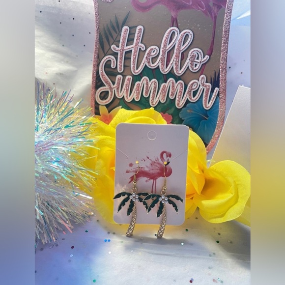 Large Palm tree dangle and drop earrings on gold hooks/tropical/ - Picture 5 of 11